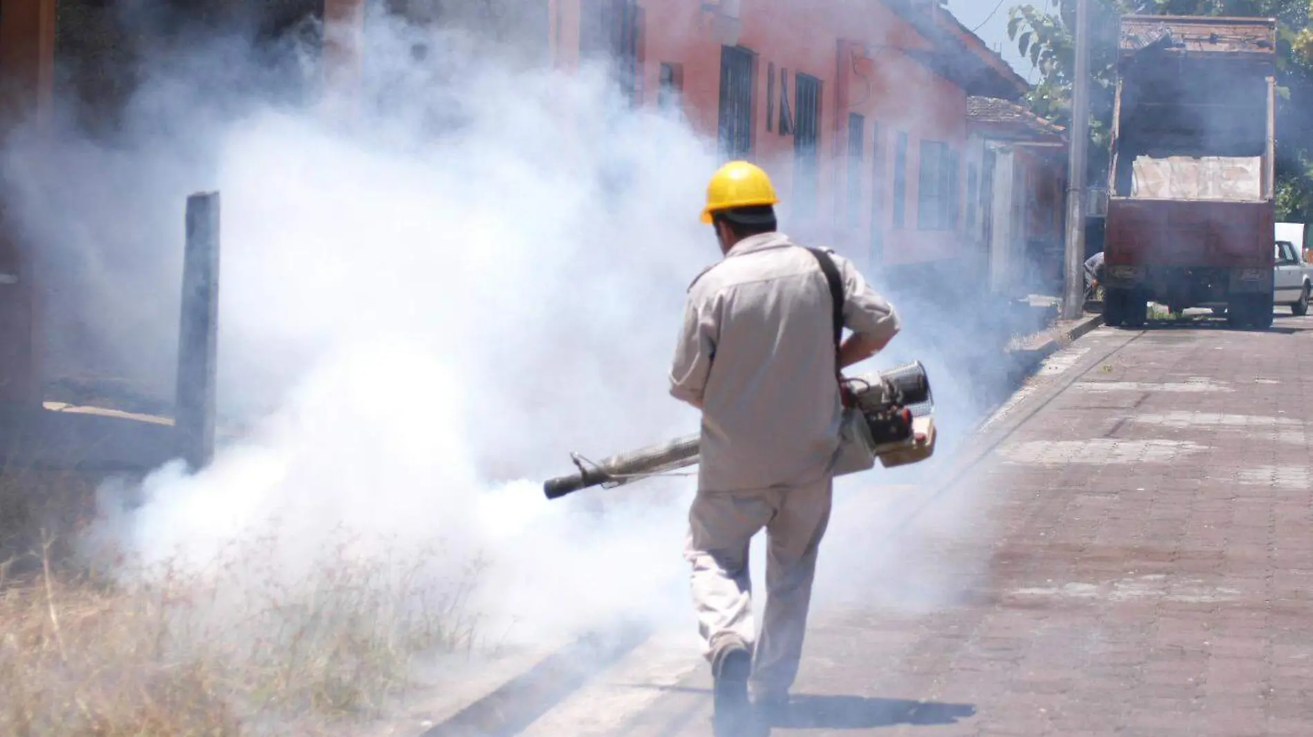 FUMIGACION DENGUE EN VERACRUZ diario de xalapa jaime rivera (3)